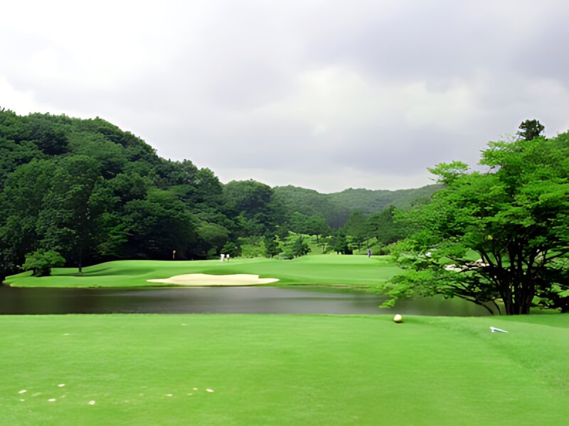 Izumi Park Town Golf Club