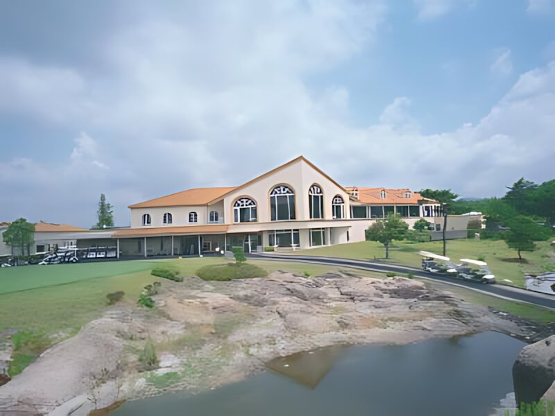 Lake Forest Resort Century Course