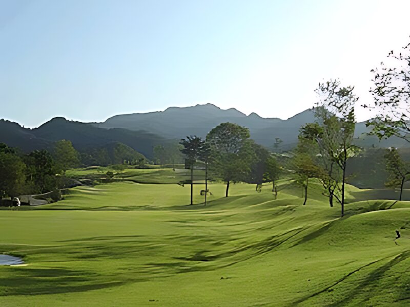 Meilake Hills Country Club