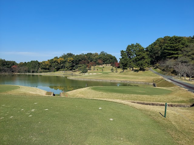 愛知カンツリー倶楽部 - Photo 1