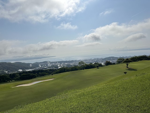 別府扇山ゴルフ倶楽部 - Photo 1