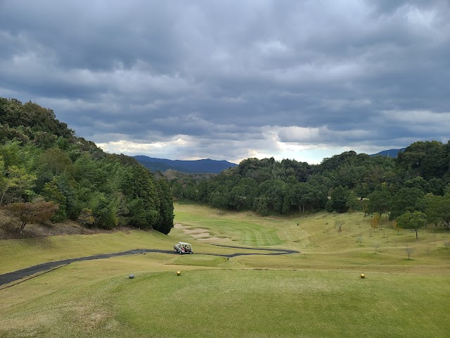 愛媛ゴルフ倶楽部 - Photo 6