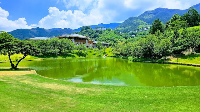 福岡雷山ゴルフ倶楽部 - Photo 4