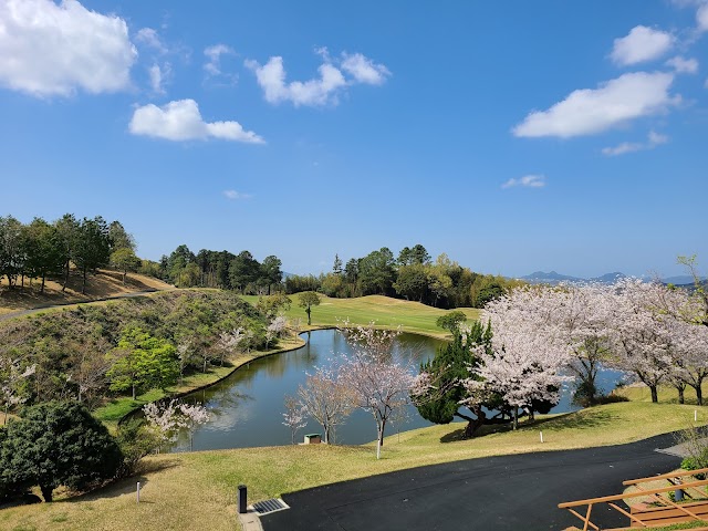 福岡雷山ゴルフ倶楽部 - Photo 6