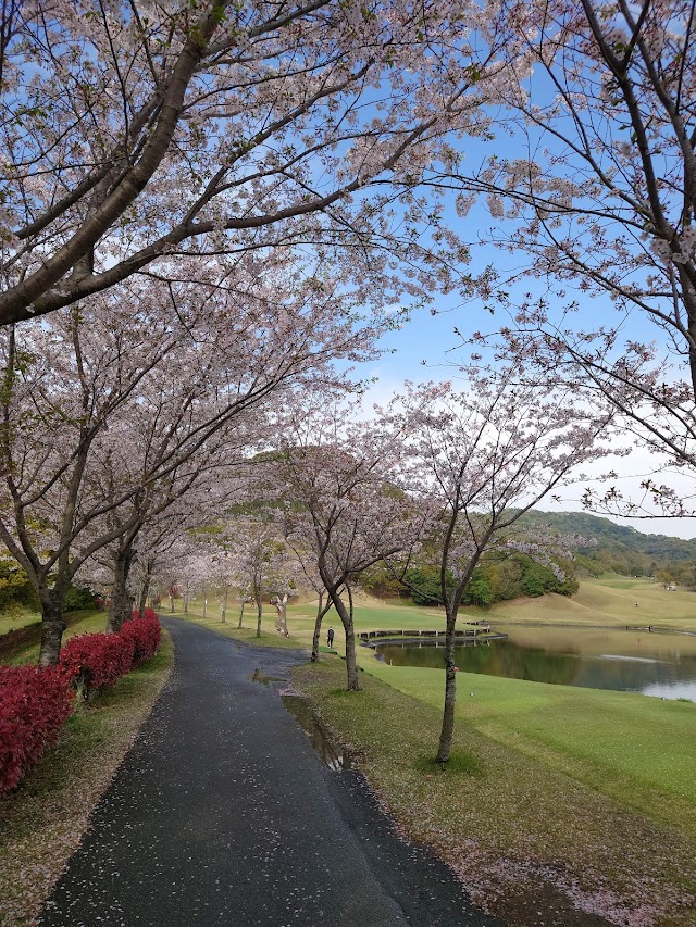 福岡サンレイクゴルフ倶楽部 - Photo 4
