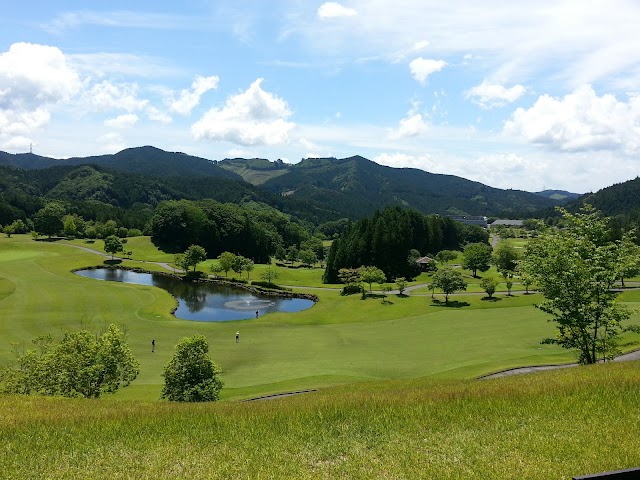 ゴルフ倶楽部ゴールデンウッド - Photo 2