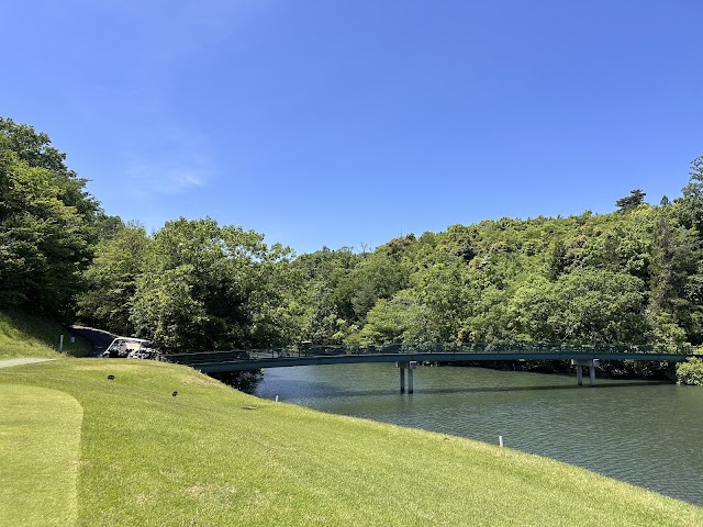グリーンパーク大山ゴルフ倶楽部 - Photo 5
