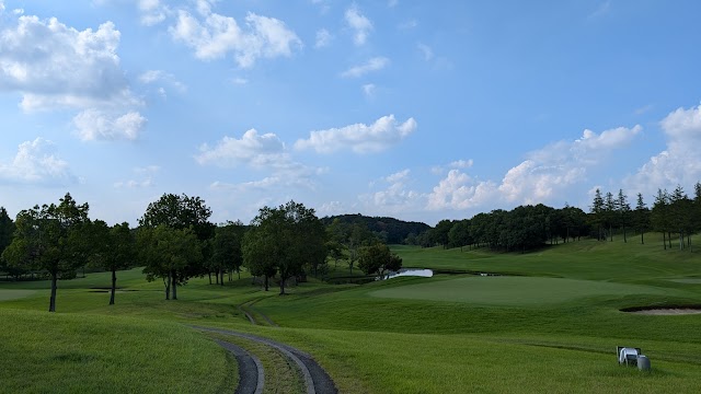 鳩山カントリークラブ - Photo 4