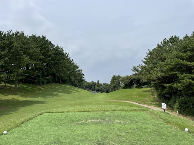 葉山パブリックゴルフコース・練習場 - Photo 9