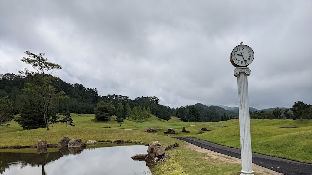 広島吉和の森ゴルフ倶楽部 - Photo 2