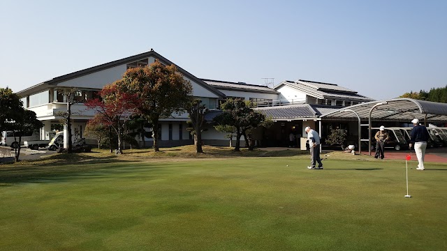 法隆寺カントリー倶楽部 - Photo 1