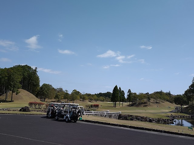 一志ゴルフ倶楽部 - Photo 3