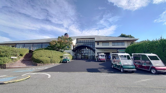 泉カントリー倶楽部 - Photo 1