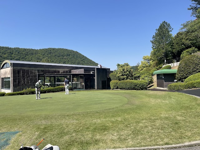 各務原カントリー倶楽部 - Photo 3