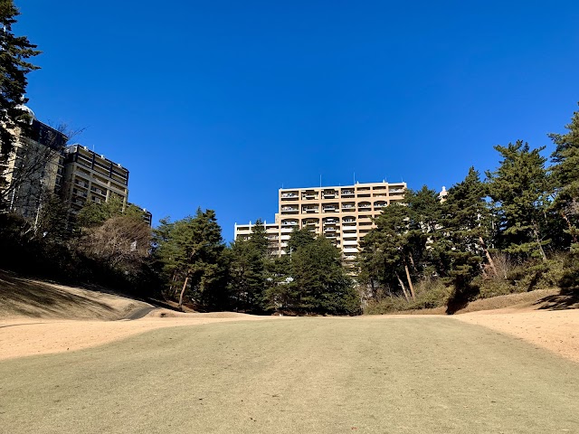川崎国際生田緑地ゴルフ場 - Photo 1