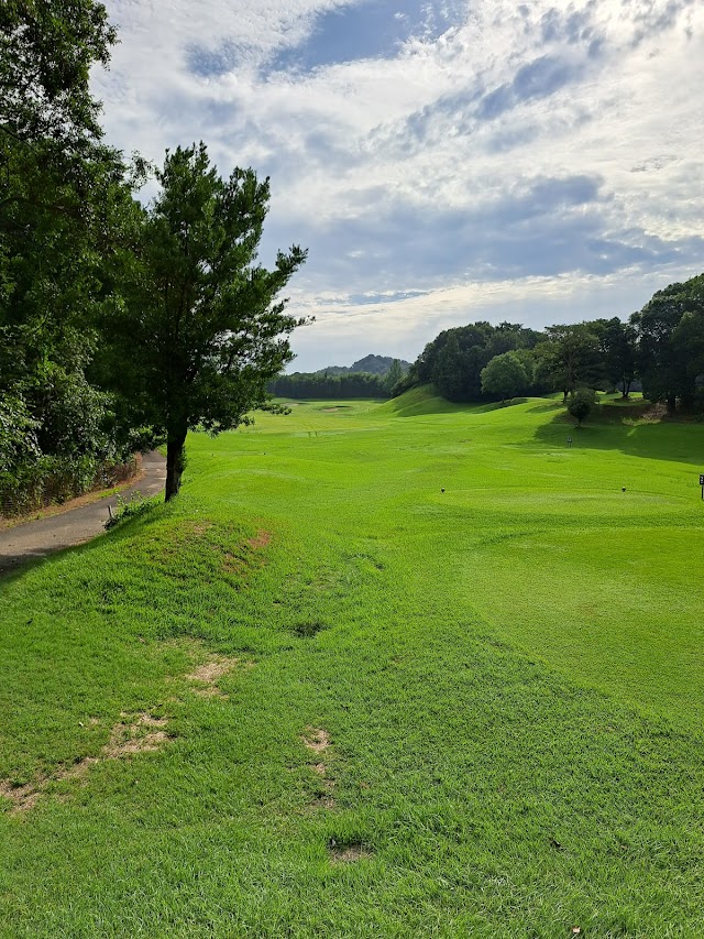 琴平カントリー倶楽部 - Photo 1