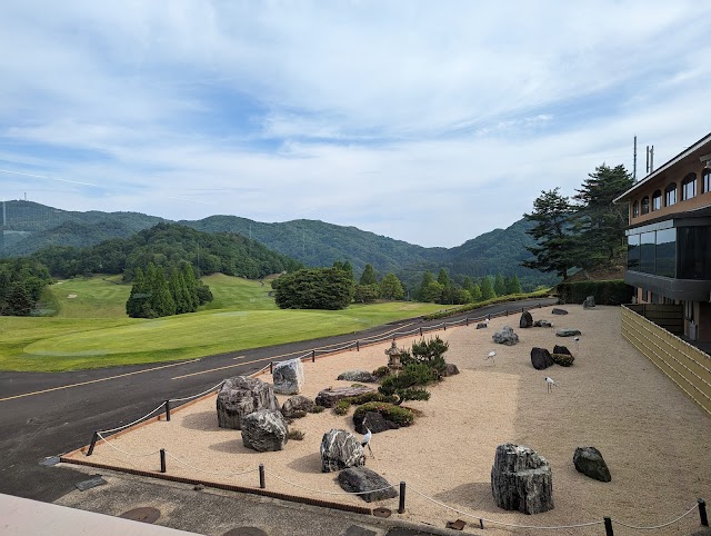 舞鶴カントリークラブ - Photo 1