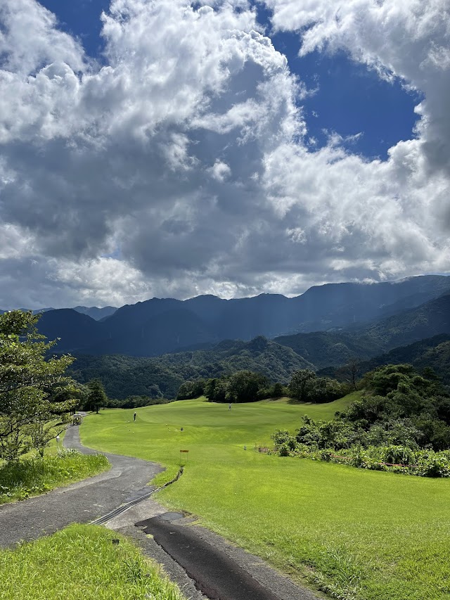 松山国際ゴルフ倶楽部 - Photo 7