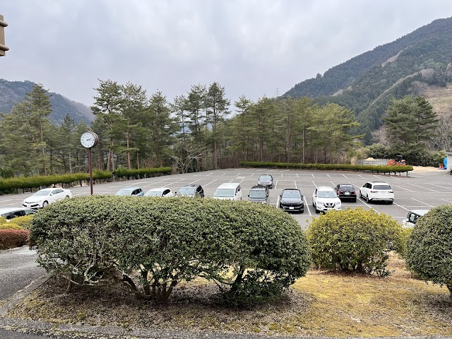 松山ロイヤルゴルフ倶楽部 - Photo 2