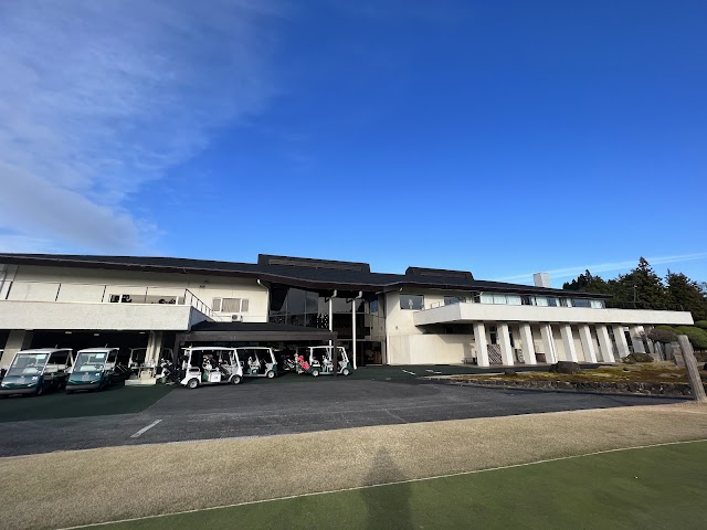メナードカントリークラブ青山コース - Photo 4