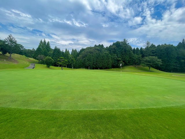中須ゴルフ倶楽部 - Photo 1