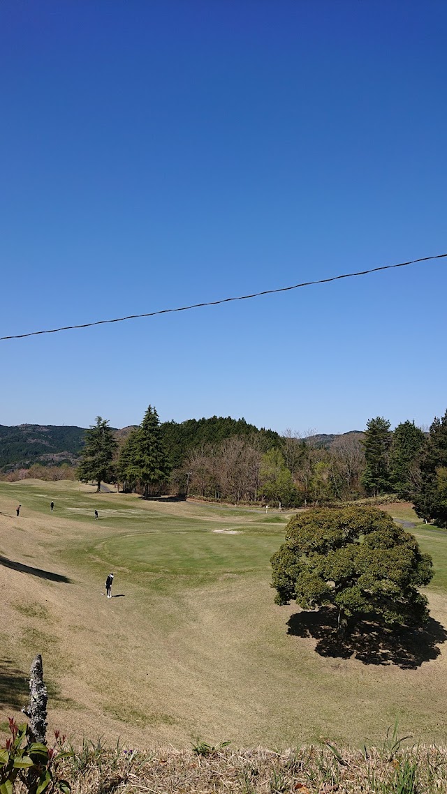奈良名阪ゴルフクラブ - Photo 2