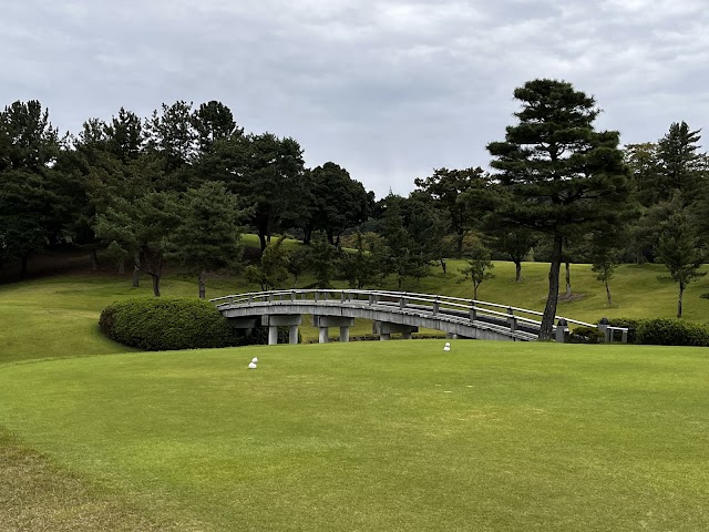 涼仙ゴルフ倶楽部 - Photo 4