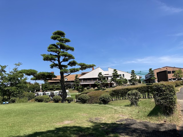 相模湖カントリークラブ - Photo 6