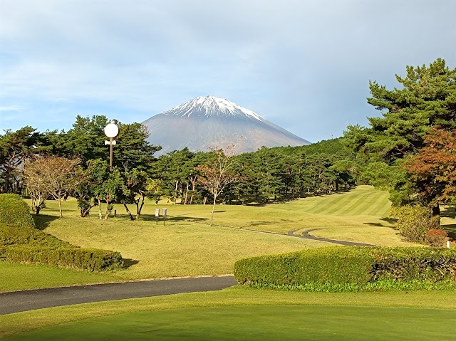 三甲ゴルフ倶楽部　富士コース　(旧：富士国際ゴルフ倶楽部) - Photo 3