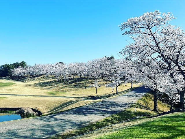 聖丘カントリー倶楽部 - Photo 1