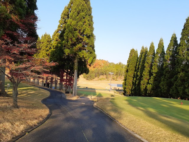 信楽カントリー倶楽部　杉山コース - Photo 1