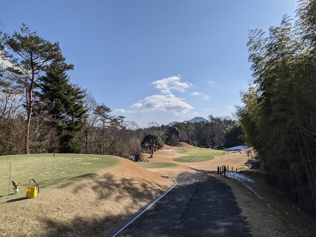 鷹の巣ゴルフクラブ - Photo 1