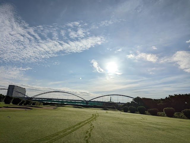 高槻ゴルフ倶楽部 - Photo 2