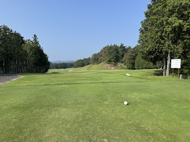 天理ゴルフ倶楽部 - Photo 1