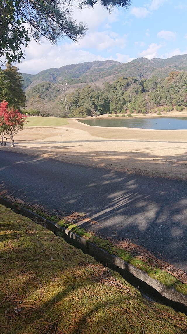 山口レインボーヒルズ豊田湖ゴルフクラブ - Photo 4