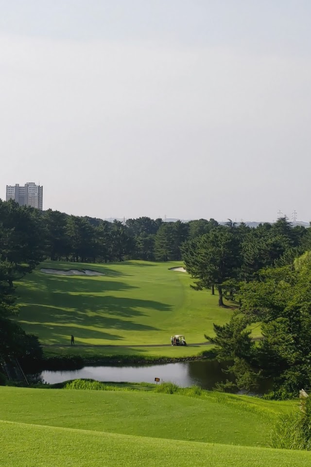 横浜カントリークラブ - Photo 4