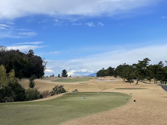 横浜カントリークラブ - Photo 5