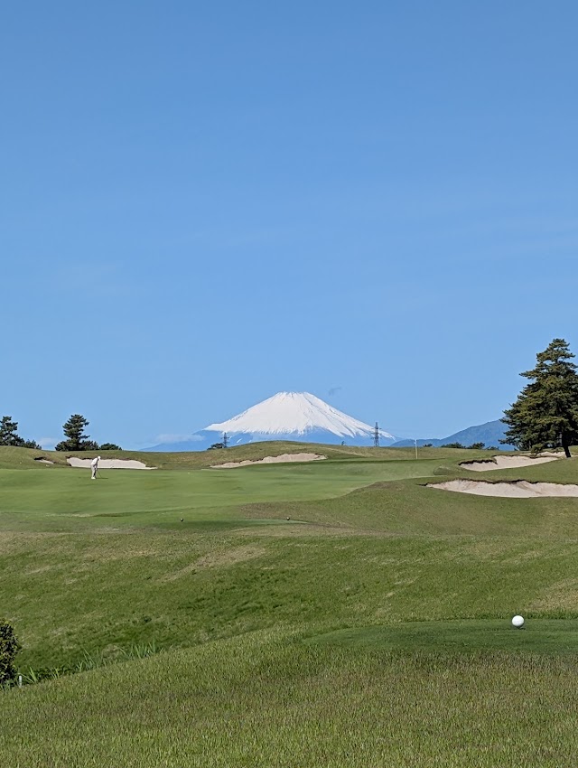 横浜カントリークラブ - Photo 2