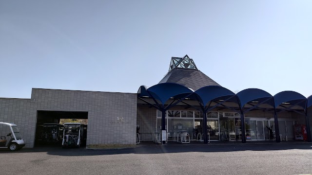 吉井南陽台ゴルフコース - Photo 4