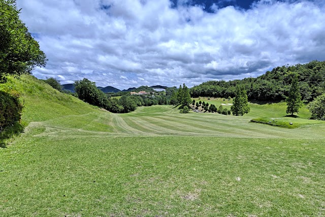 Yoshikawa Royal Golf Club - Photo 9