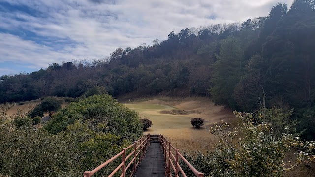 Yoshikawa Royal Golf Club - Photo 3