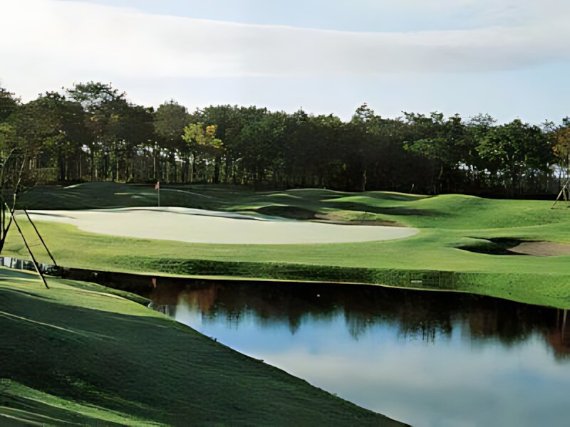 Tomakomai Golf Resort 72 Iris Golf Club