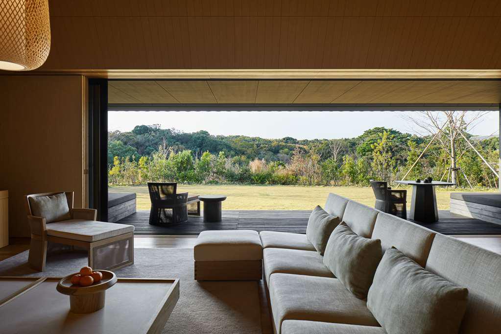 Amanemu — hotel-room-interior 3