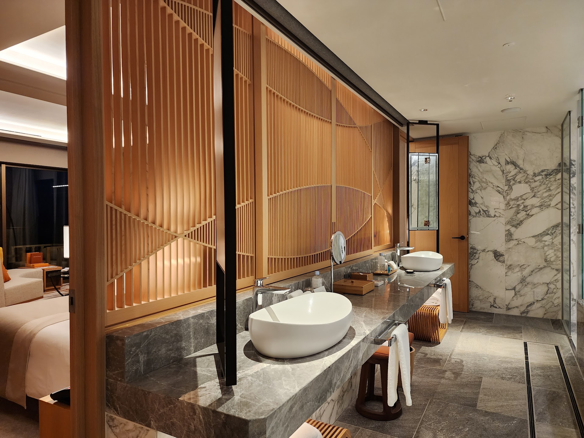 ANA InterContinental Beppu Resort & Spa — hotel-room-interior 2