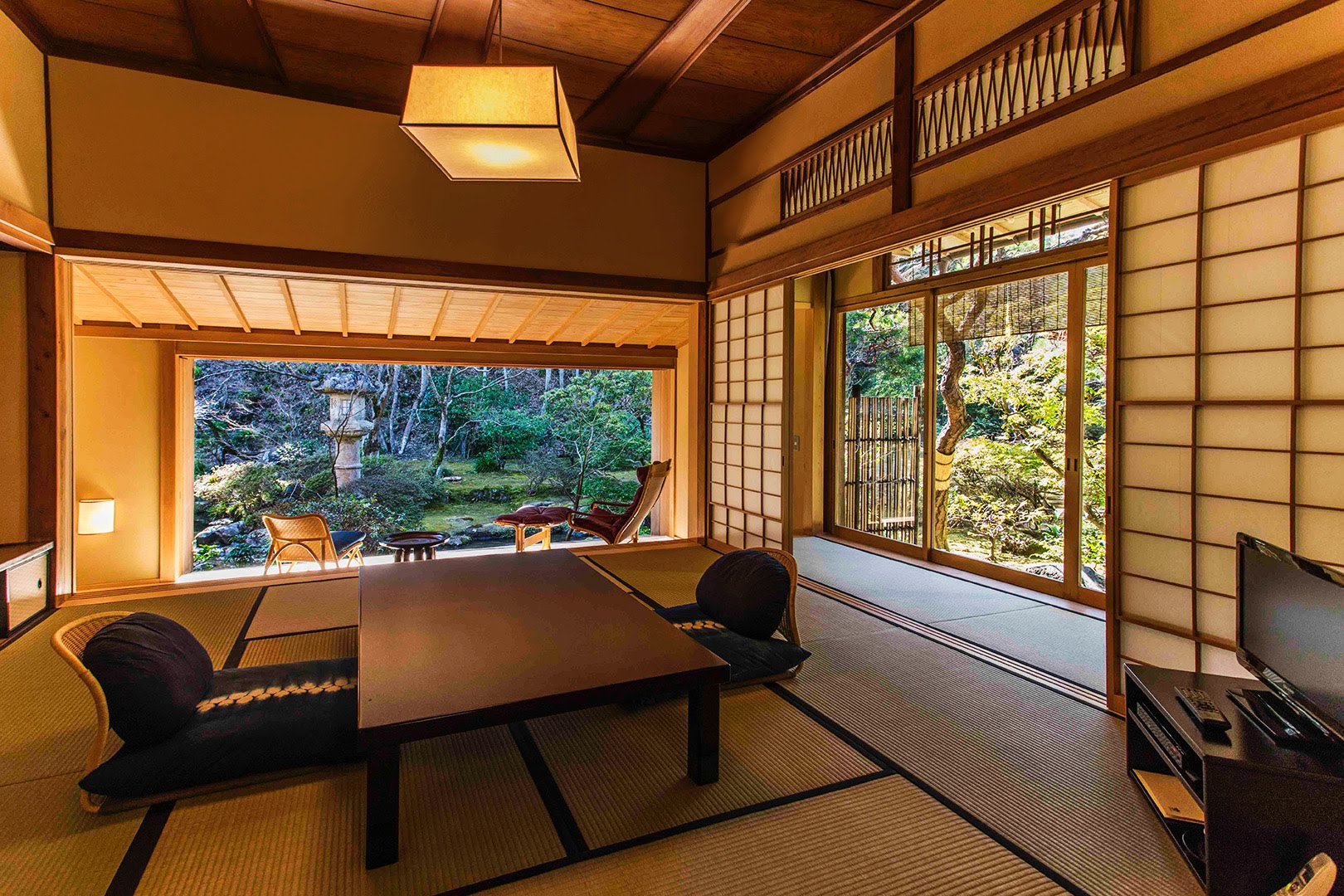 Asaba — hotel-room-interior 1