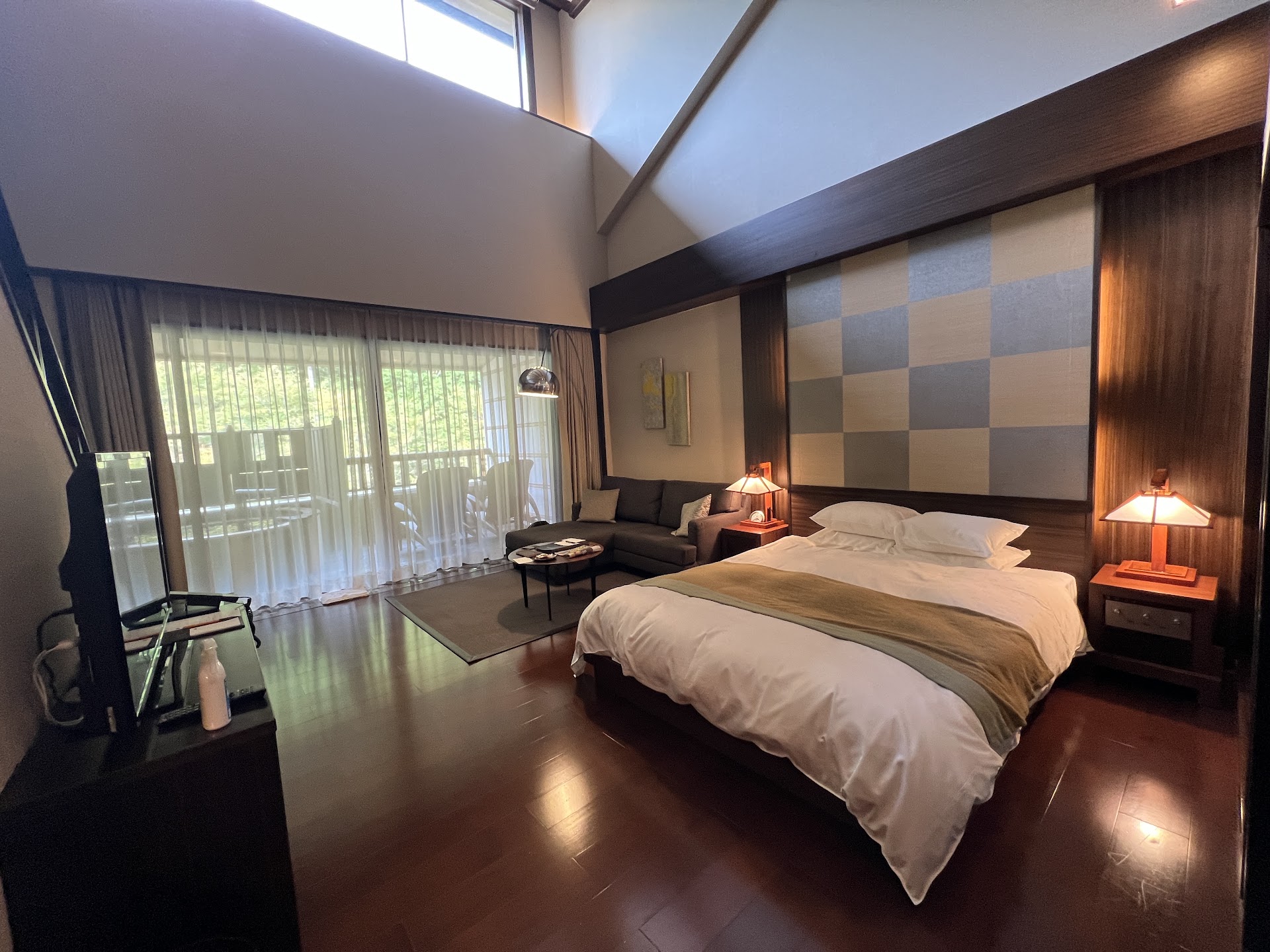 Bettei Otozure — hotel-room-interior 1