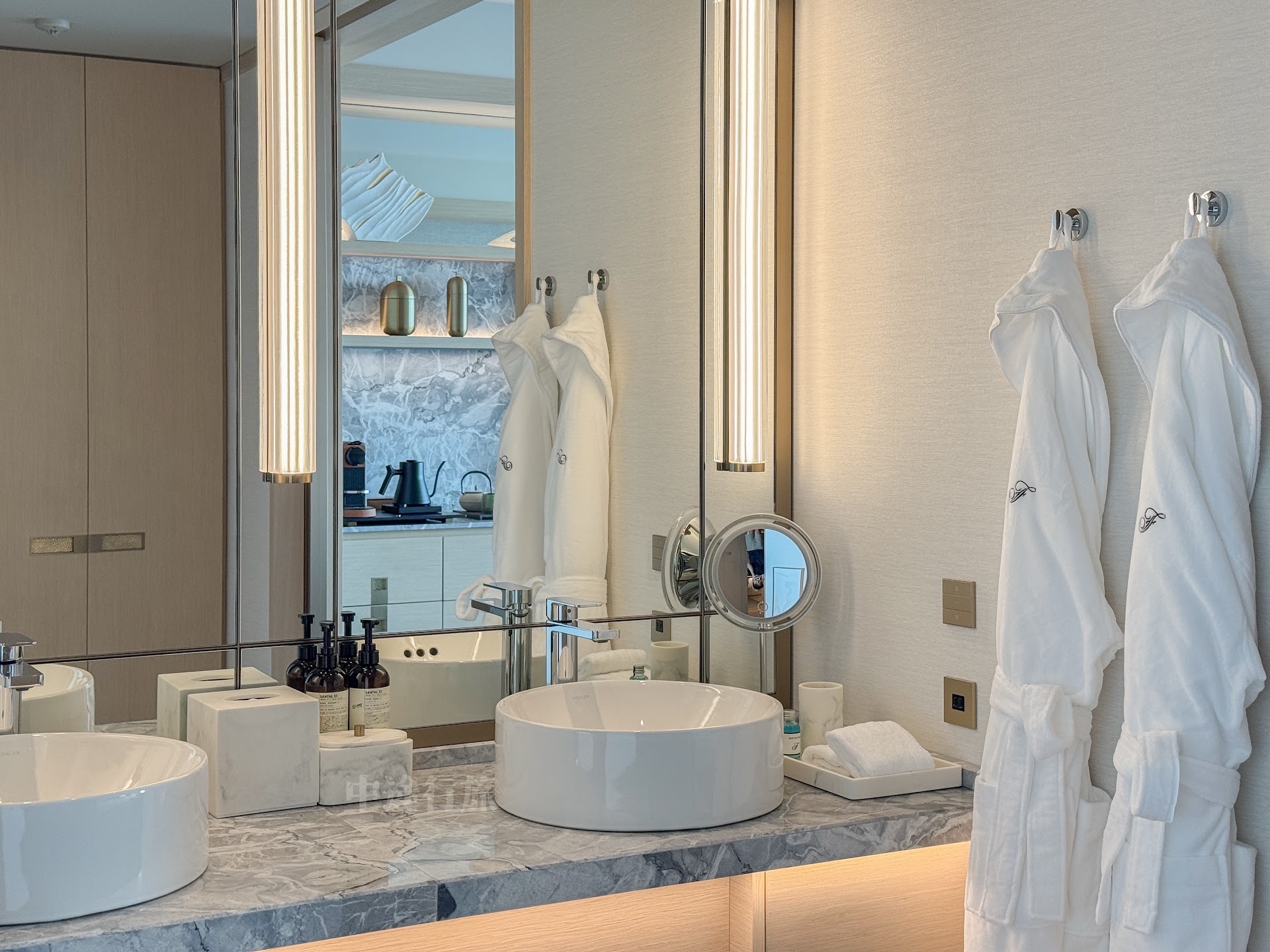 Fairmont Tokyo — hotel-room-interior 3