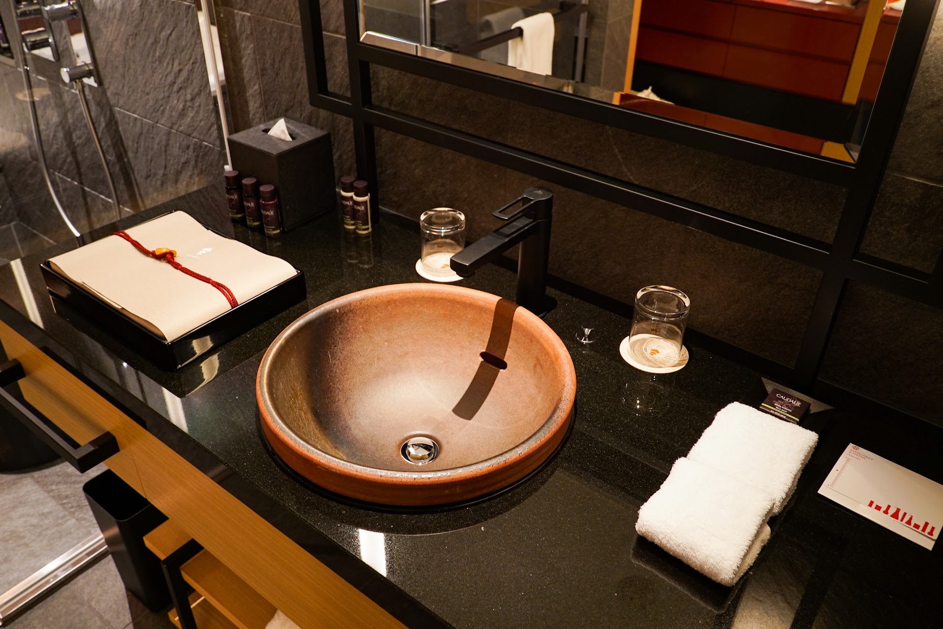 Garrya Nijo Castle Kyoto — hotel-room-interior 2