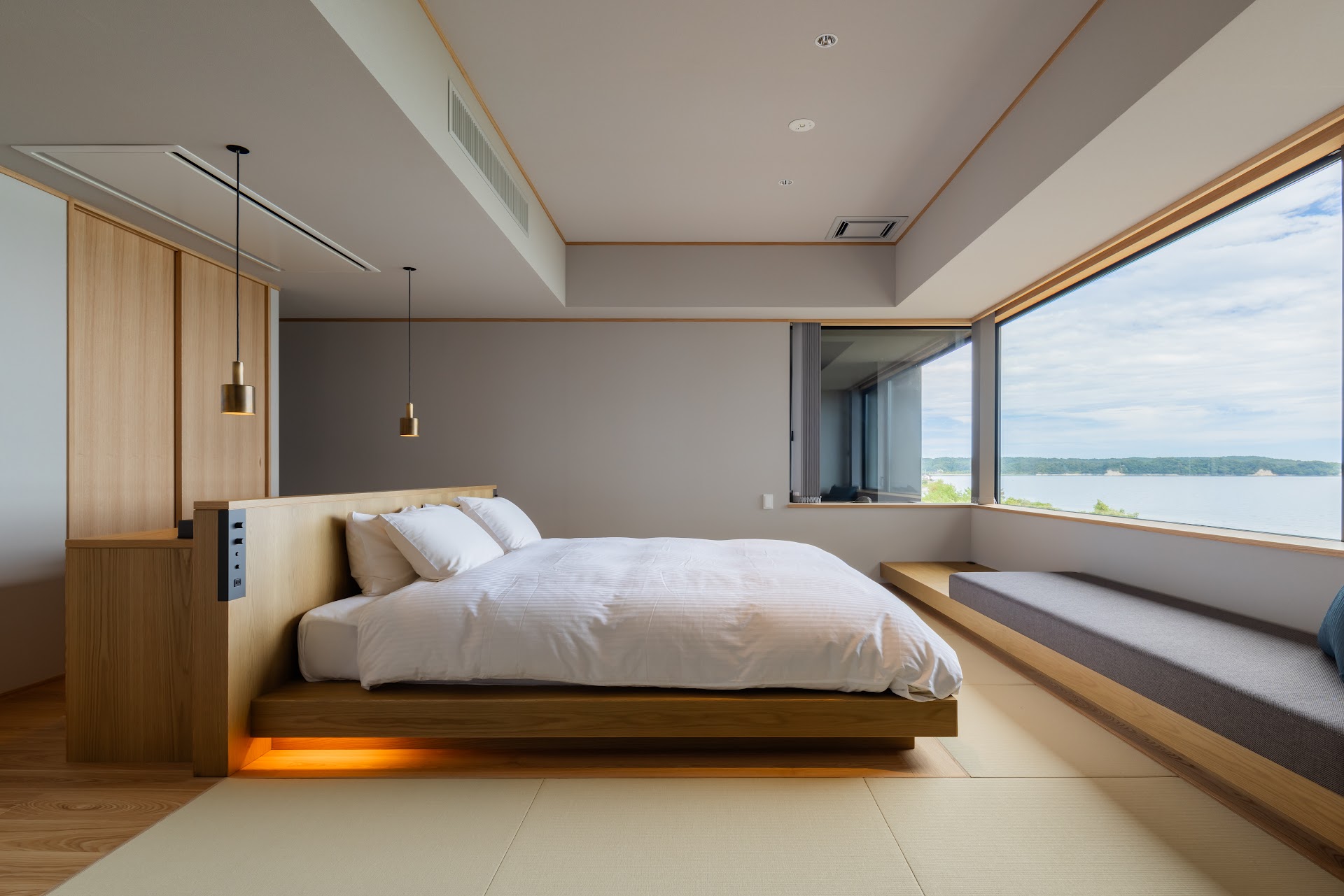 Hitotsu Notojima — hotel-room-interior 1