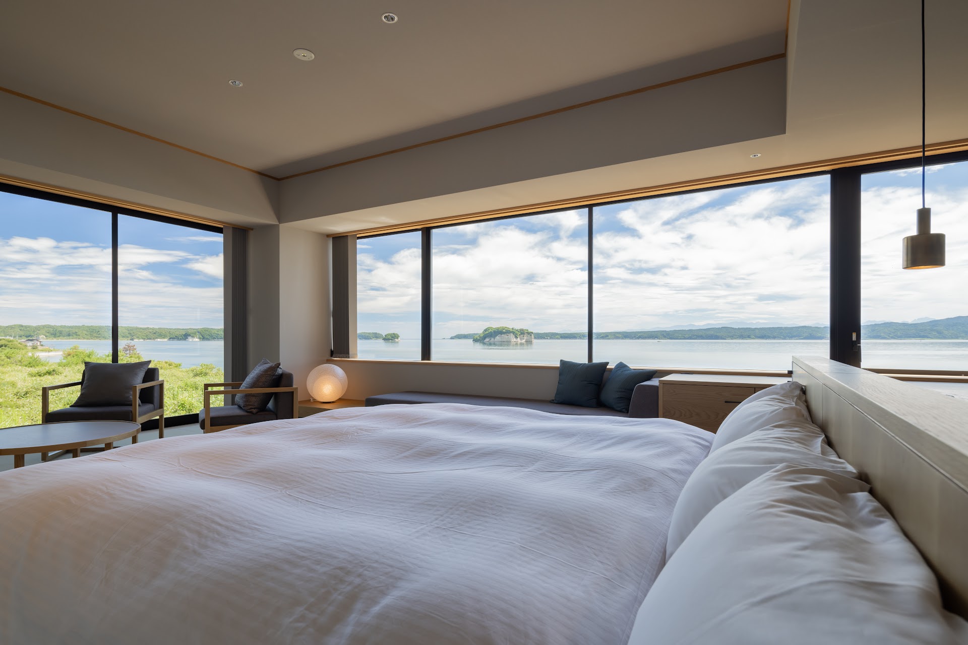 Hitotsu Notojima — hotel-room-interior 3
